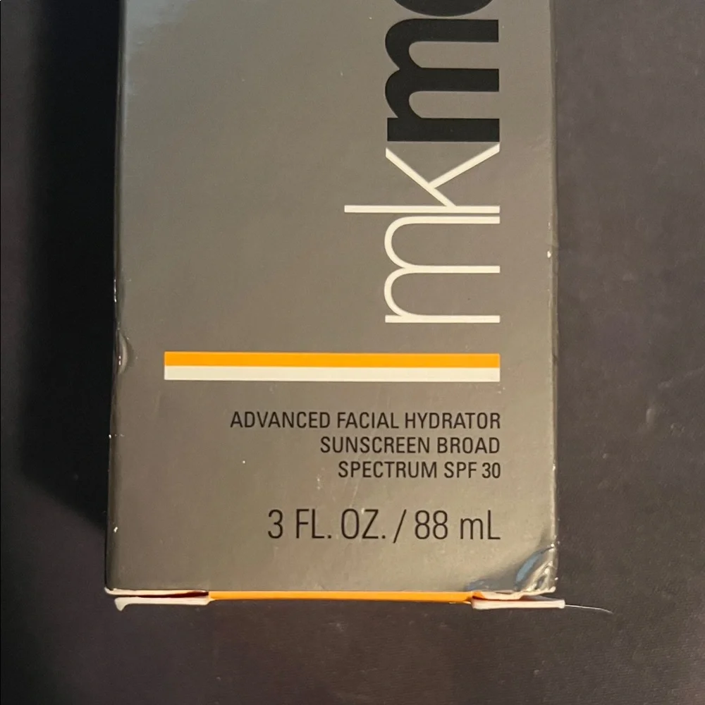 Mary Kay MKMen Facial Hydrator - Gray and Orange